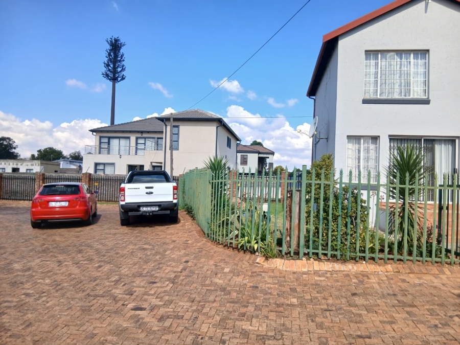 3 Bedroom Property for Sale in Elandspark Gauteng