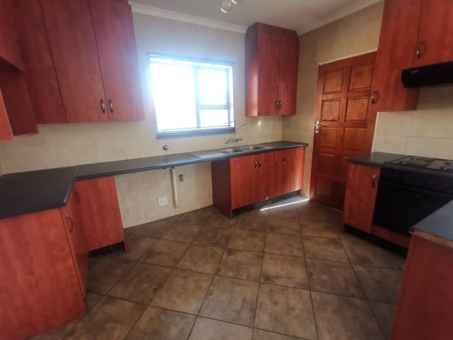 To Let 1 Bedroom Property for Rent in Albertsdal Gauteng