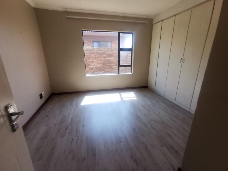 To Let 1 Bedroom Property for Rent in Albertsdal Gauteng