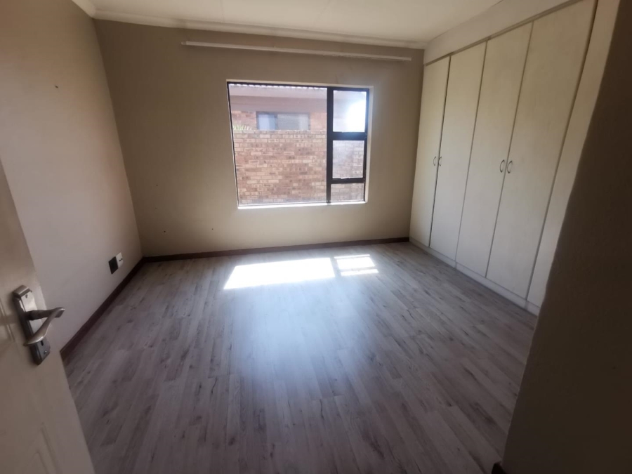 To Let 1 Bedroom Property for Rent in Albertsdal Gauteng
