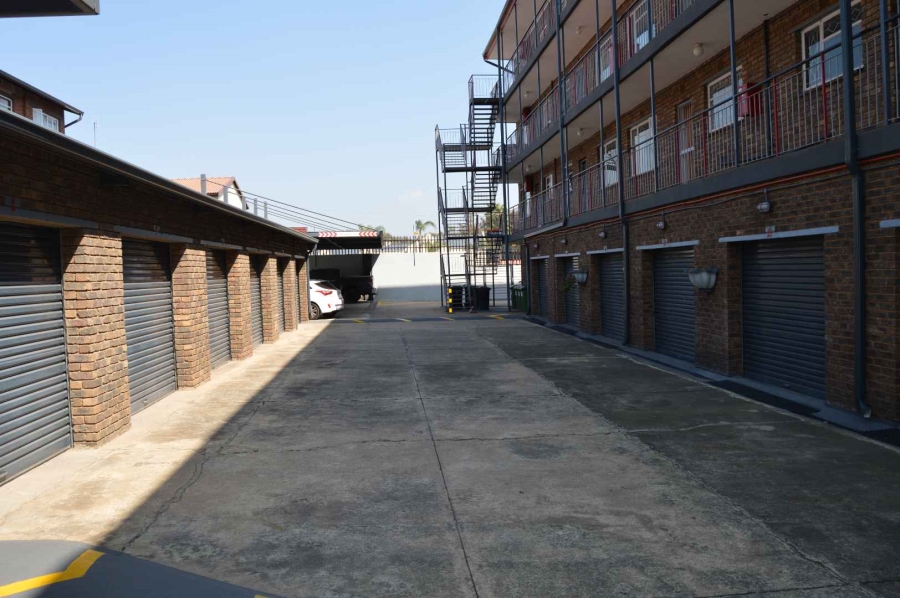 2 Bedroom Property for Sale in New Redruth Gauteng