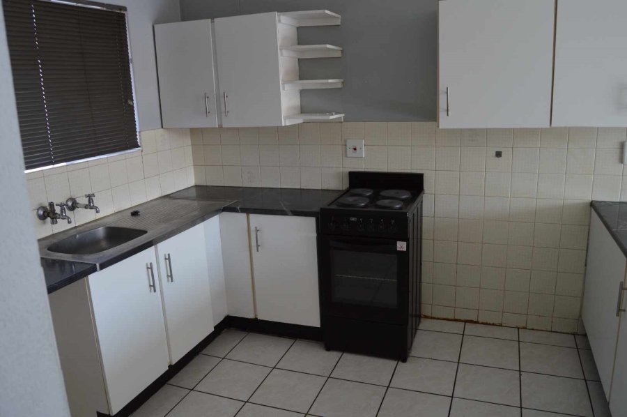 2 Bedroom Property for Sale in New Redruth Gauteng