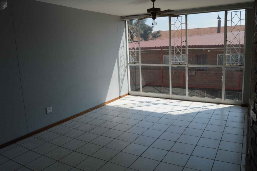 2 Bedroom Property for Sale in New Redruth Gauteng