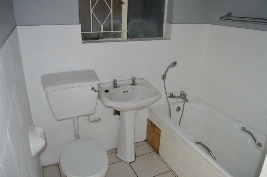 2 Bedroom Property for Sale in New Redruth Gauteng