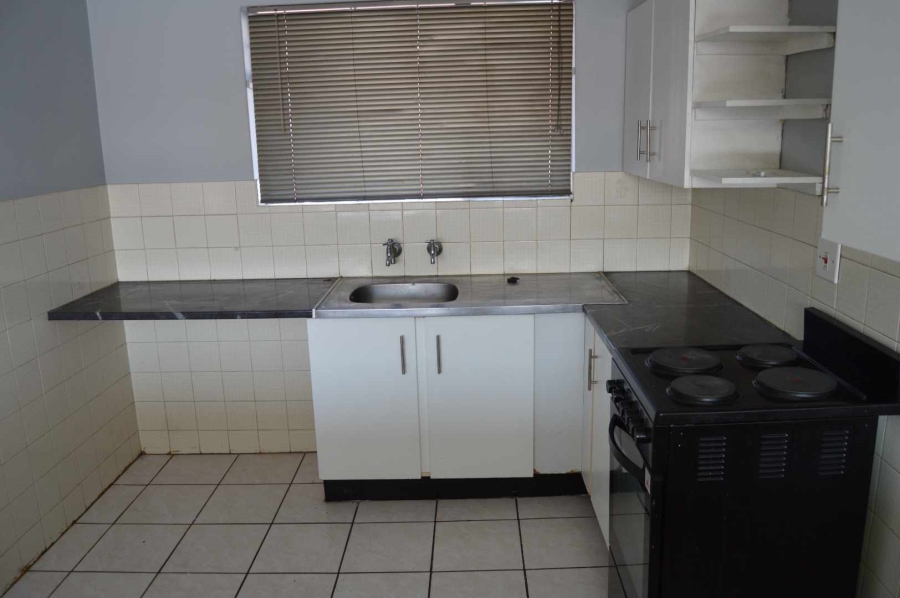 2 Bedroom Property for Sale in New Redruth Gauteng