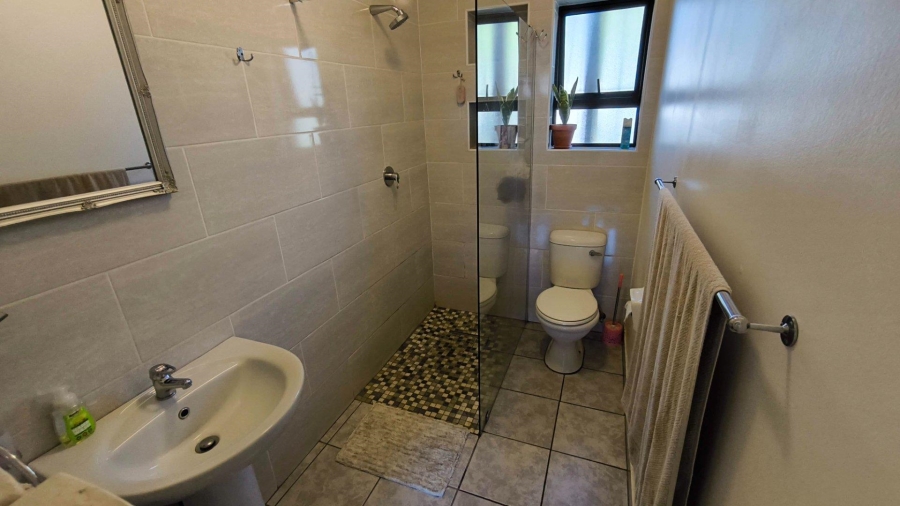 4 Bedroom Property for Sale in Brackenhurst Gauteng