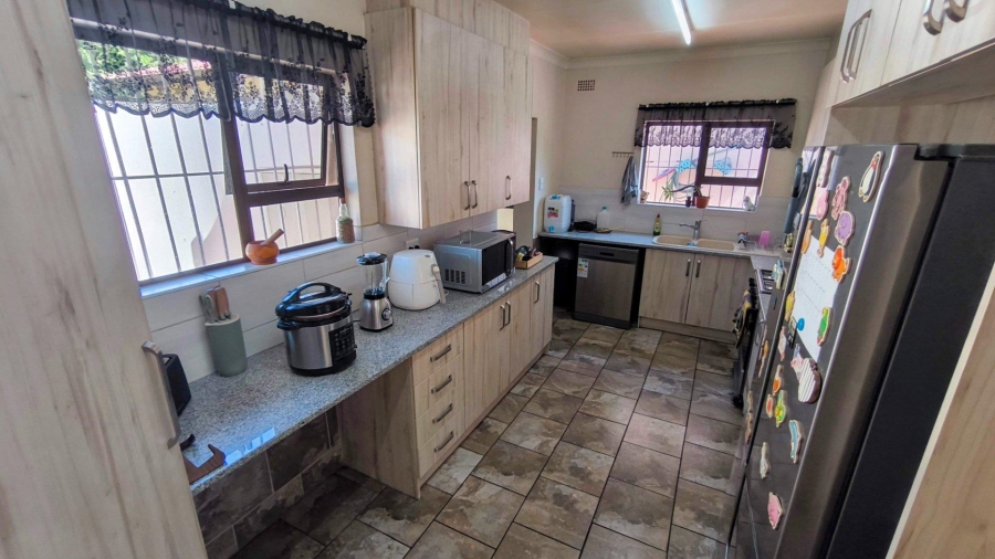 4 Bedroom Property for Sale in Brackenhurst Gauteng