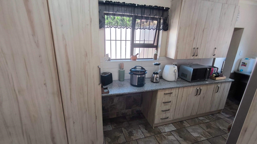 4 Bedroom Property for Sale in Brackenhurst Gauteng