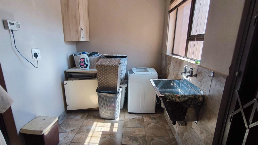 4 Bedroom Property for Sale in Brackenhurst Gauteng