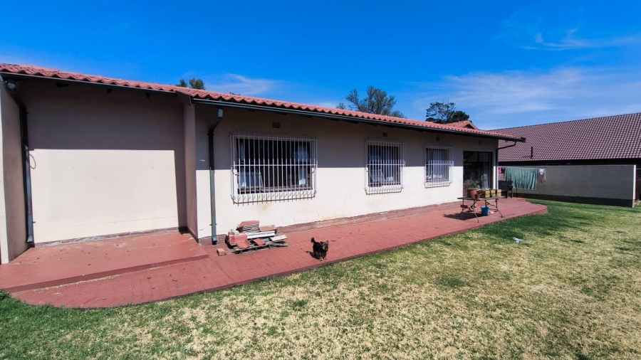 4 Bedroom Property for Sale in Brackenhurst Gauteng