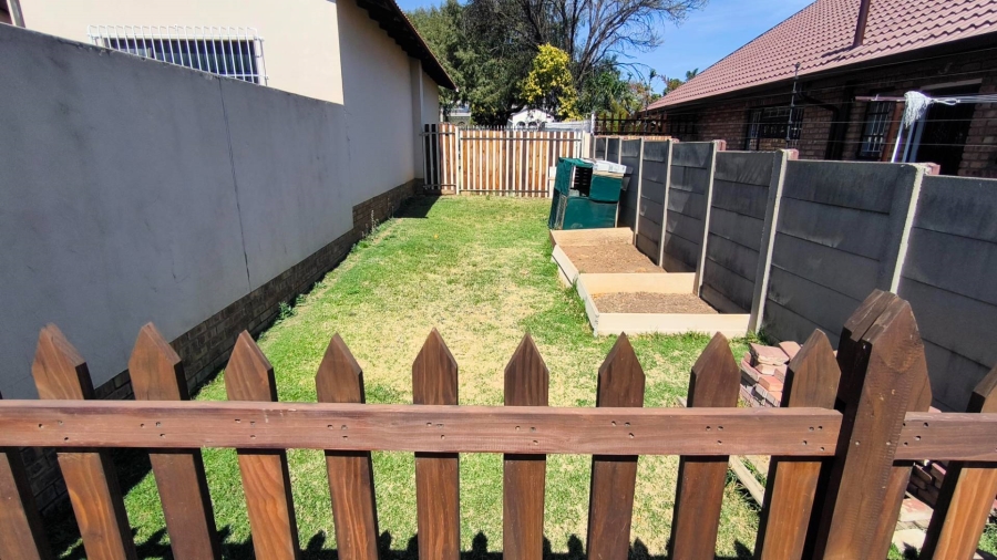 4 Bedroom Property for Sale in Brackenhurst Gauteng