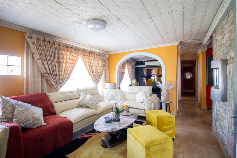 4 Bedroom Property for Sale in Alveda Park Gauteng