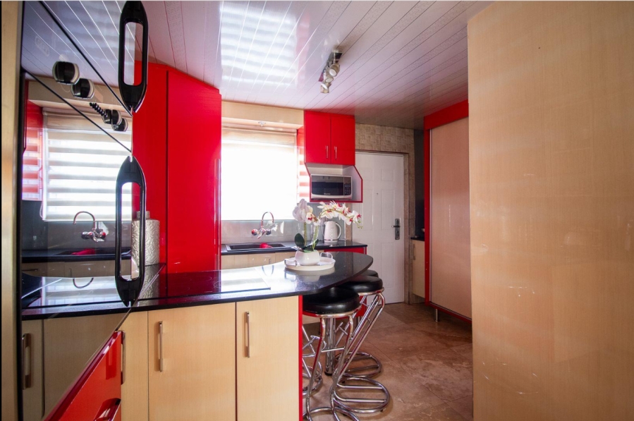 4 Bedroom Property for Sale in Alveda Park Gauteng