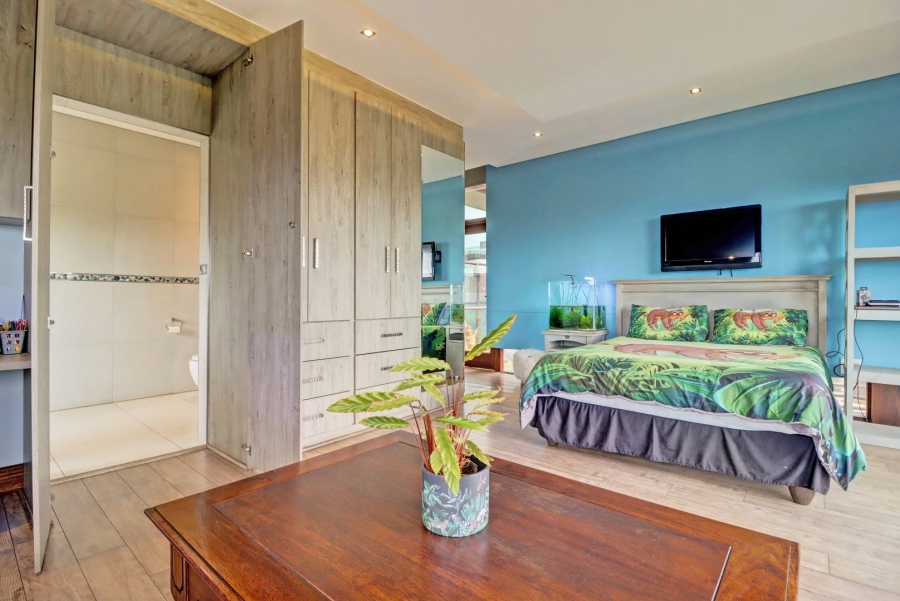 4 Bedroom Property for Sale in Wapadrand Gauteng