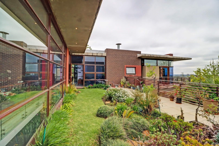 4 Bedroom Property for Sale in Wapadrand Gauteng