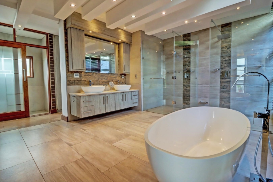 4 Bedroom Property for Sale in Wapadrand Gauteng