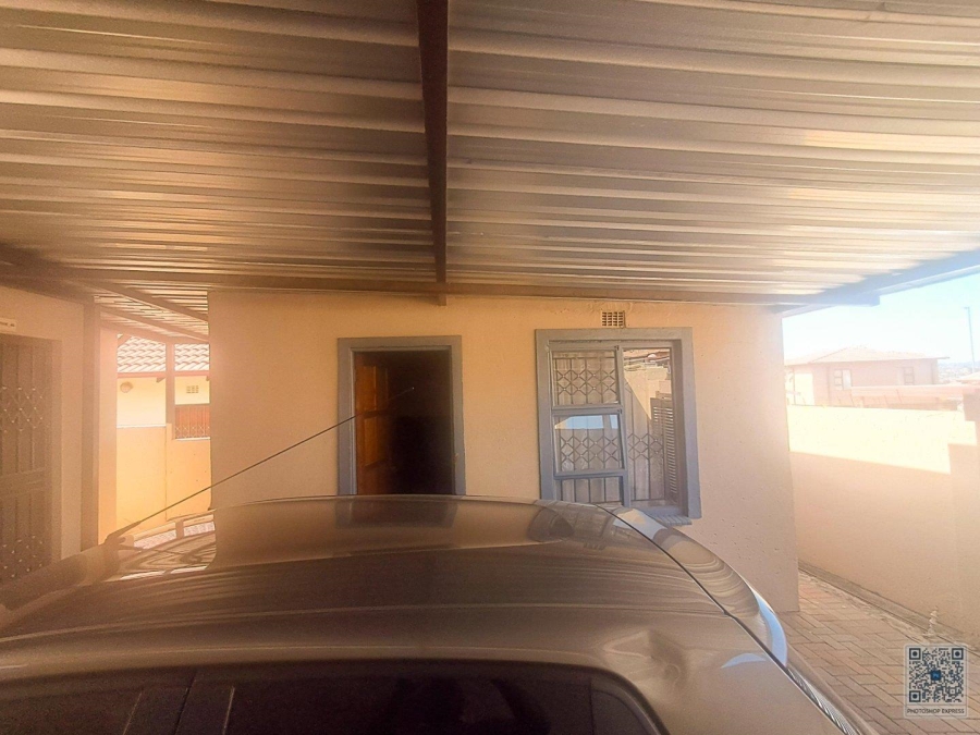 2 Bedroom Property for Sale in Clayville Gauteng