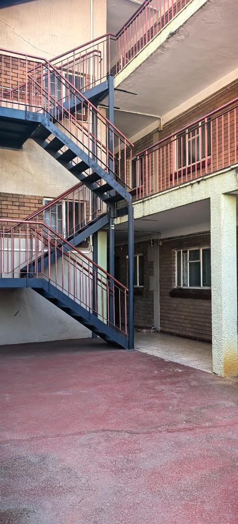 2 Bedroom Property for Sale in Pretoria North Gauteng