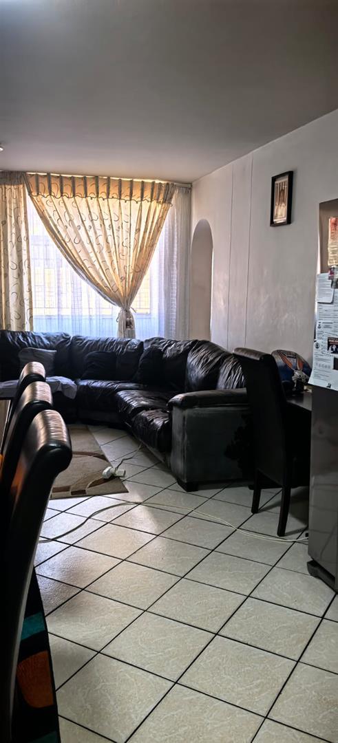 2 Bedroom Property for Sale in Pretoria North Gauteng