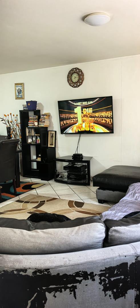 2 Bedroom Property for Sale in Pretoria North Gauteng