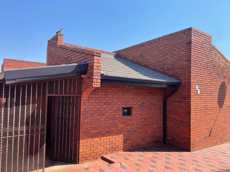To Let 3 Bedroom Property for Rent in Soshanguve AA Gauteng