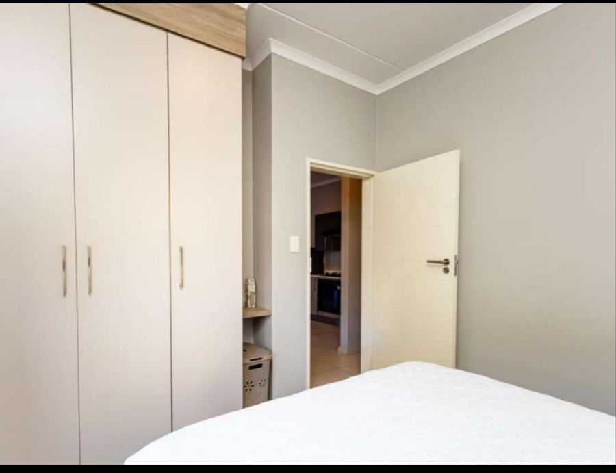 1 Bedroom Property for Sale in Midridge Park Gauteng