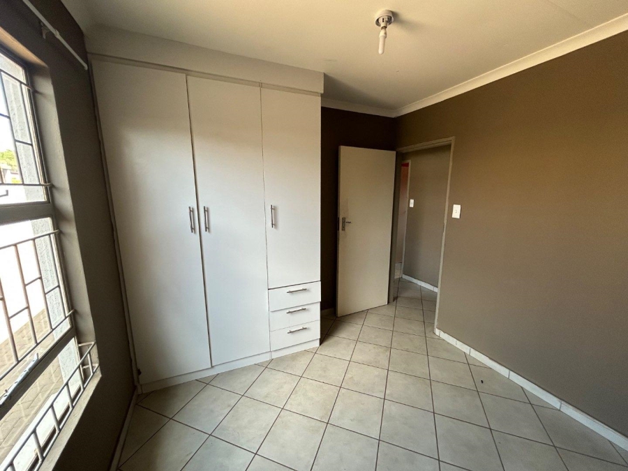 4 Bedroom Property for Sale in Lotus Gardens Gauteng