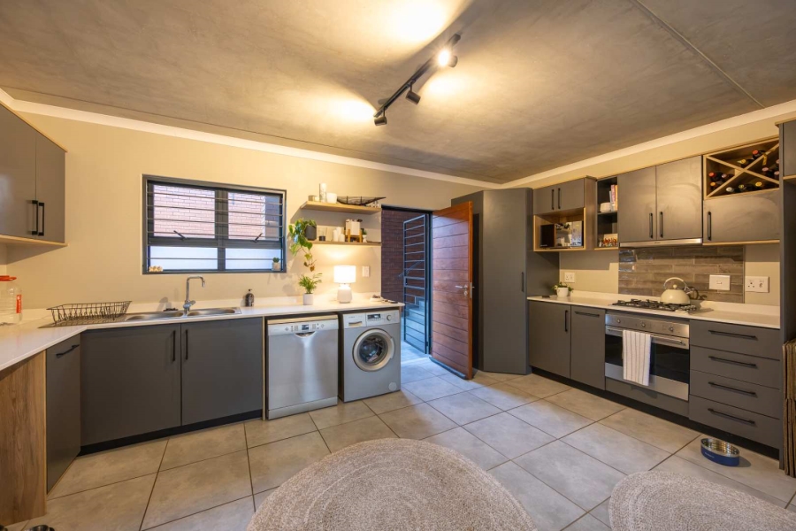 To Let 2 Bedroom Property for Rent in Olympus AH Gauteng