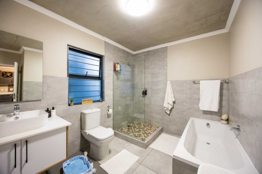 To Let 2 Bedroom Property for Rent in Olympus AH Gauteng