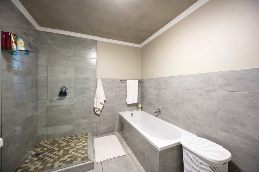 To Let 2 Bedroom Property for Rent in Olympus AH Gauteng