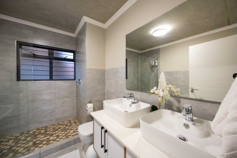 To Let 2 Bedroom Property for Rent in Olympus AH Gauteng