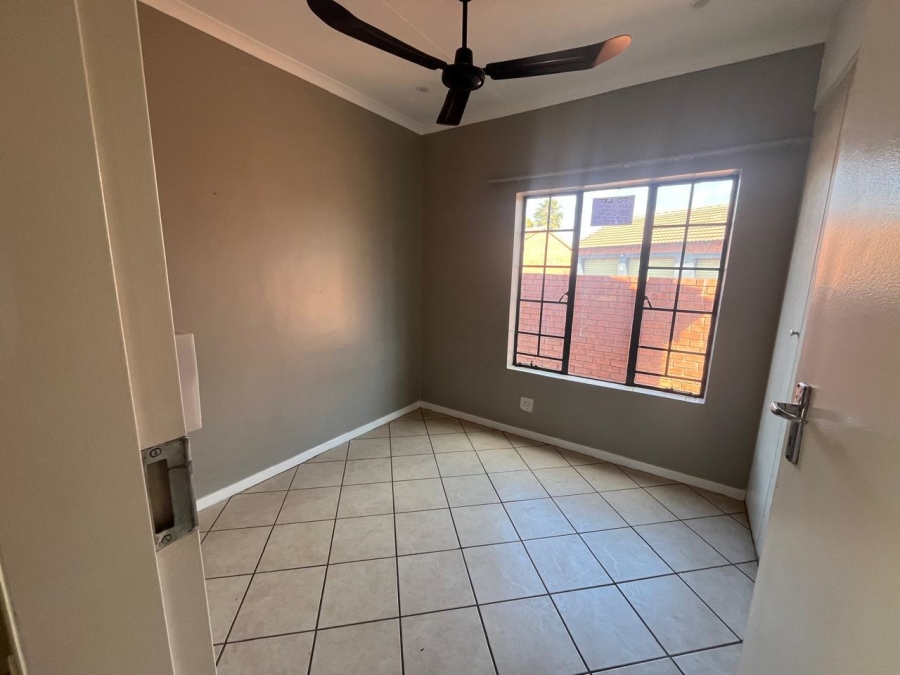 2 Bedroom Property for Sale in Equestria Gauteng