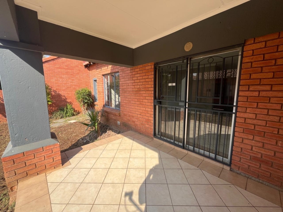 2 Bedroom Property for Sale in Equestria Gauteng