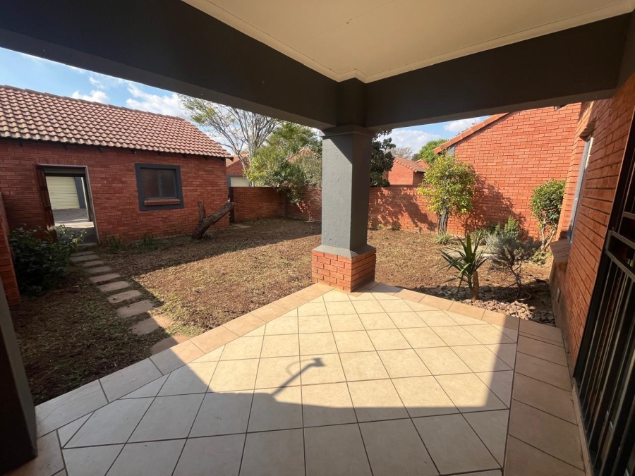 2 Bedroom Property for Sale in Equestria Gauteng