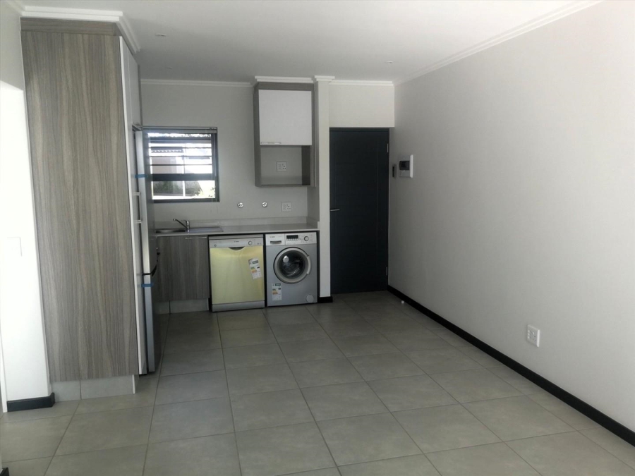 To Let 1 Bedroom Property for Rent in Fourways Gauteng
