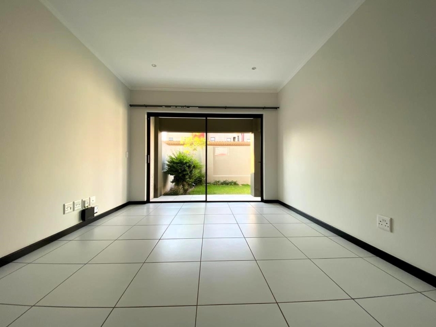 To Let 1 Bedroom Property for Rent in Fourways Gauteng
