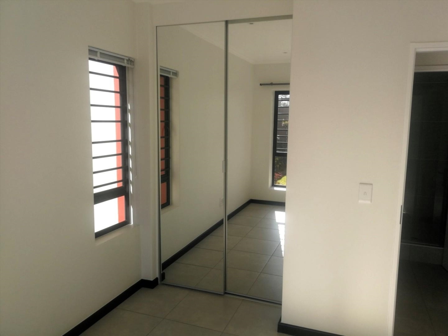 To Let 1 Bedroom Property for Rent in Fourways Gauteng