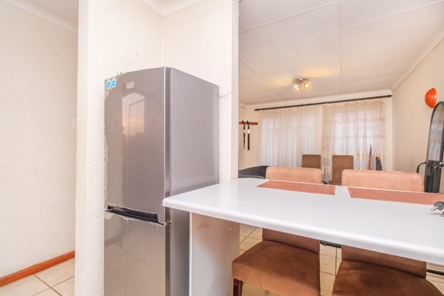 1 Bedroom Property for Sale in Die Hoewes Gauteng