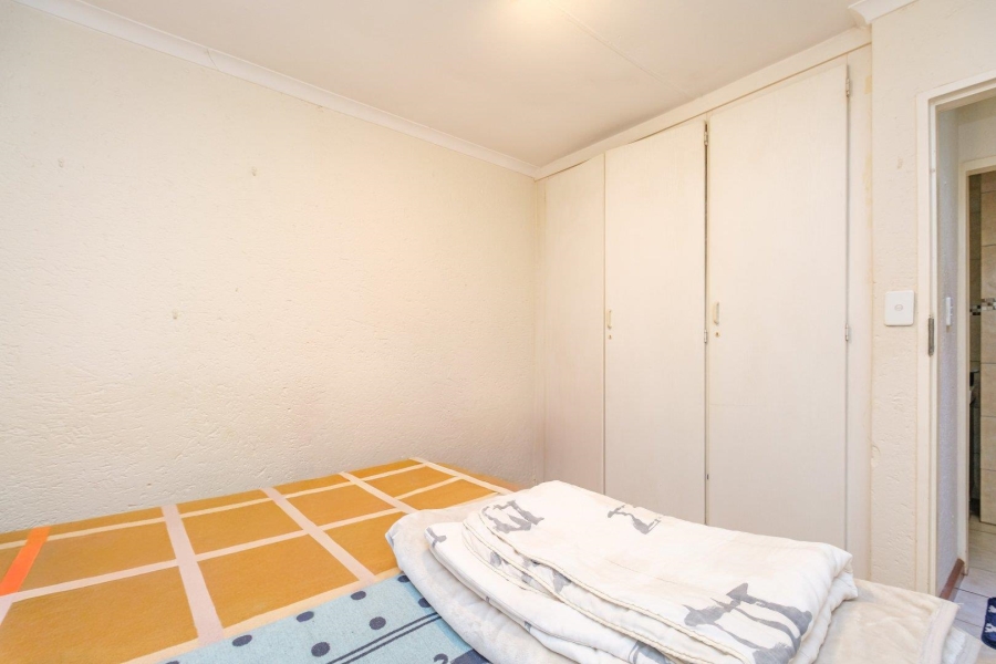 1 Bedroom Property for Sale in Die Hoewes Gauteng