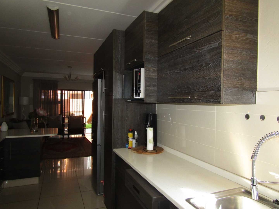 To Let 2 Bedroom Property for Rent in Eveleigh Gauteng