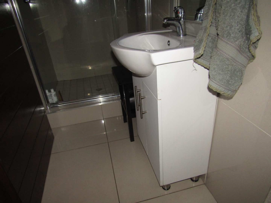 To Let 2 Bedroom Property for Rent in Eveleigh Gauteng