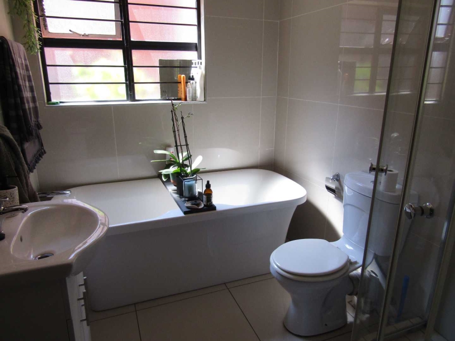 To Let 2 Bedroom Property for Rent in Eveleigh Gauteng