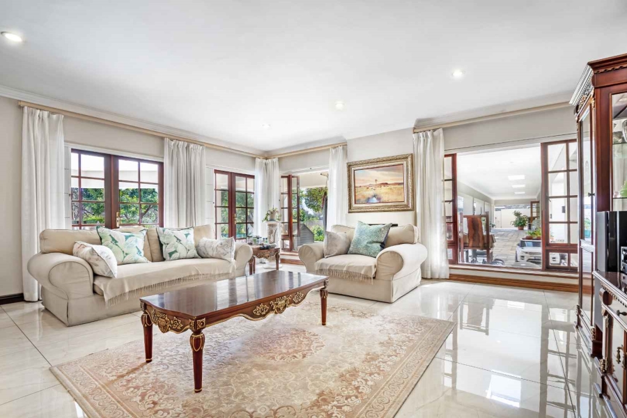 5 Bedroom Property for Sale in Fourways Gardens Gauteng