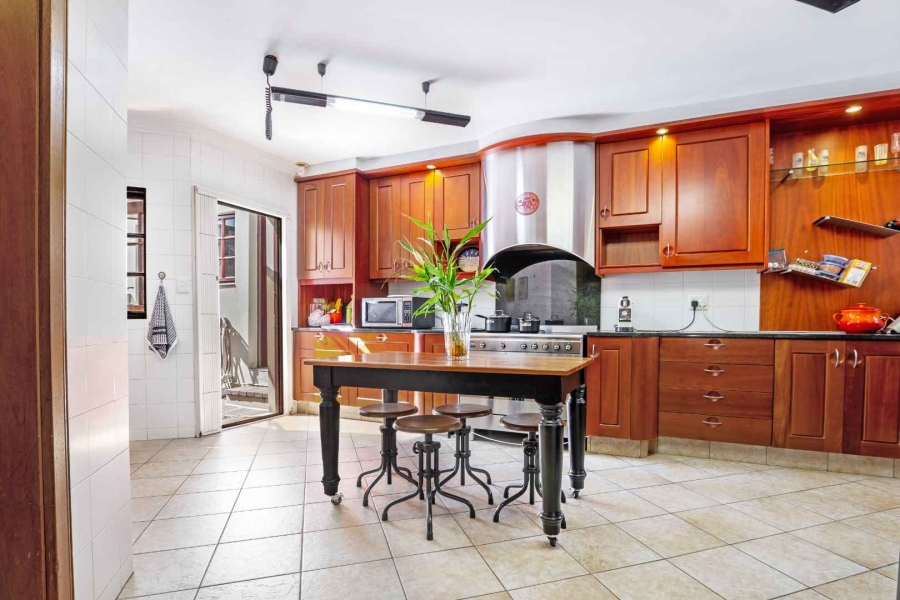 5 Bedroom Property for Sale in Fourways Gardens Gauteng