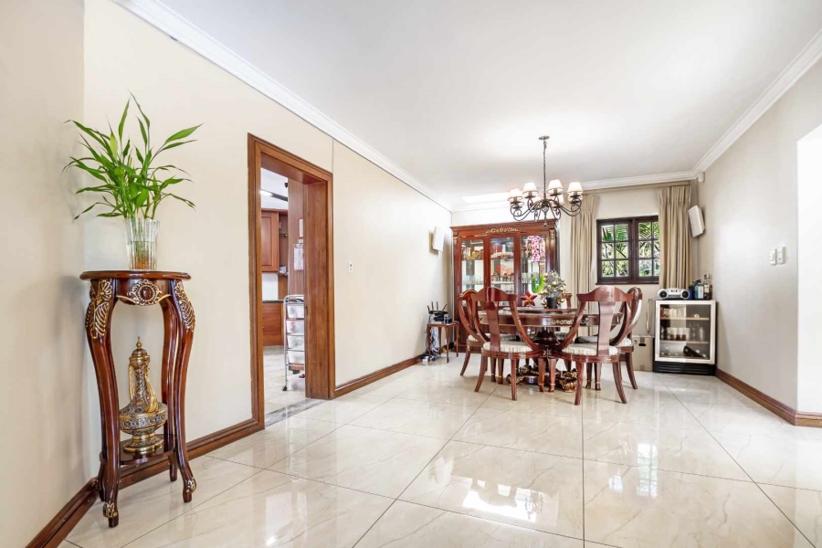 5 Bedroom Property for Sale in Fourways Gardens Gauteng