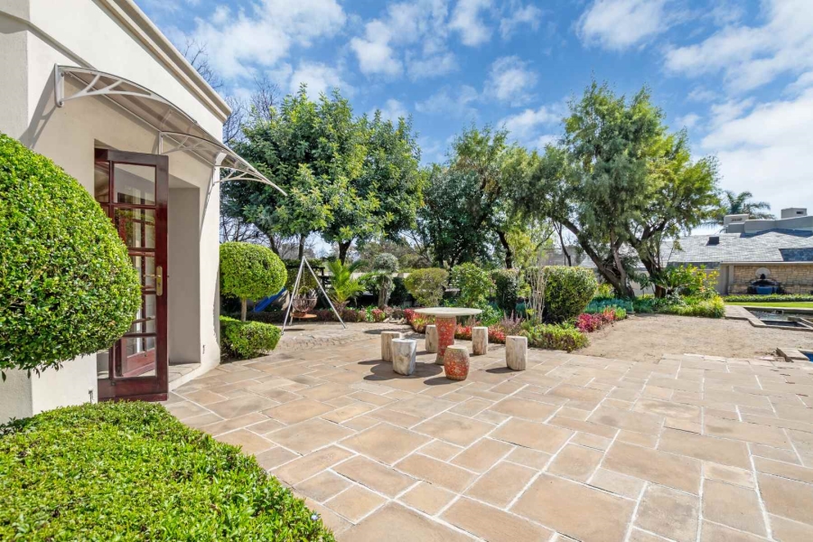 5 Bedroom Property for Sale in Fourways Gardens Gauteng