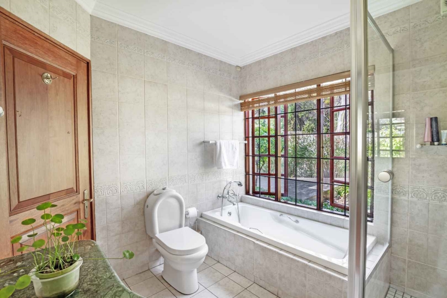5 Bedroom Property for Sale in Fourways Gardens Gauteng