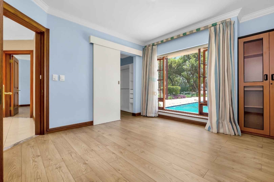 5 Bedroom Property for Sale in Fourways Gardens Gauteng