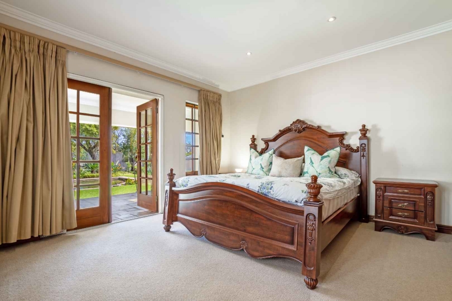5 Bedroom Property for Sale in Fourways Gardens Gauteng