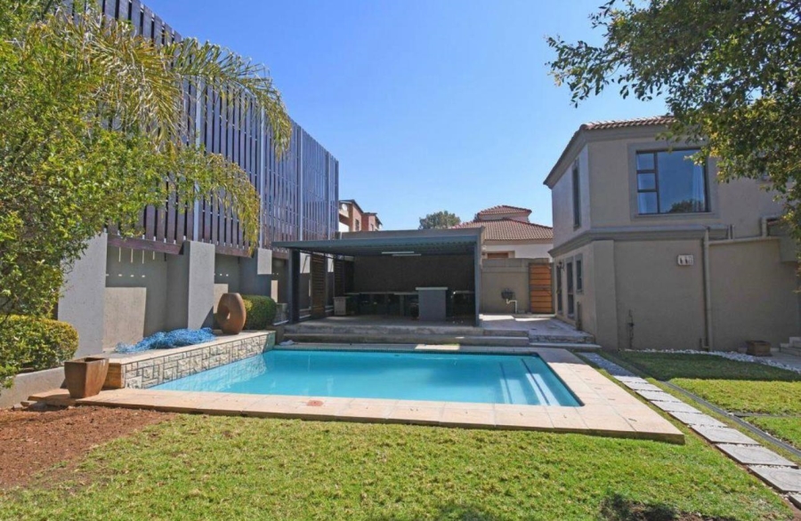 6 Bedroom Property for Sale in North Riding Gauteng